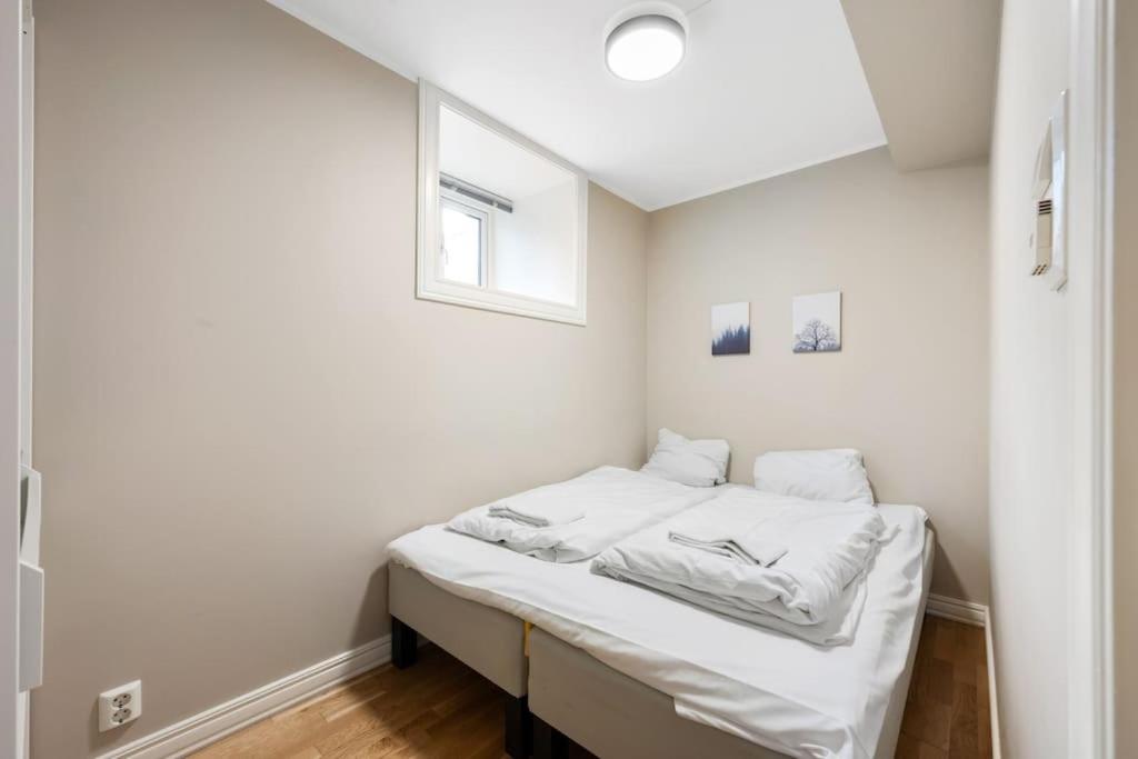 New! Modern City Apt: Central W/ Private Entrence Bergen Buitenkant foto